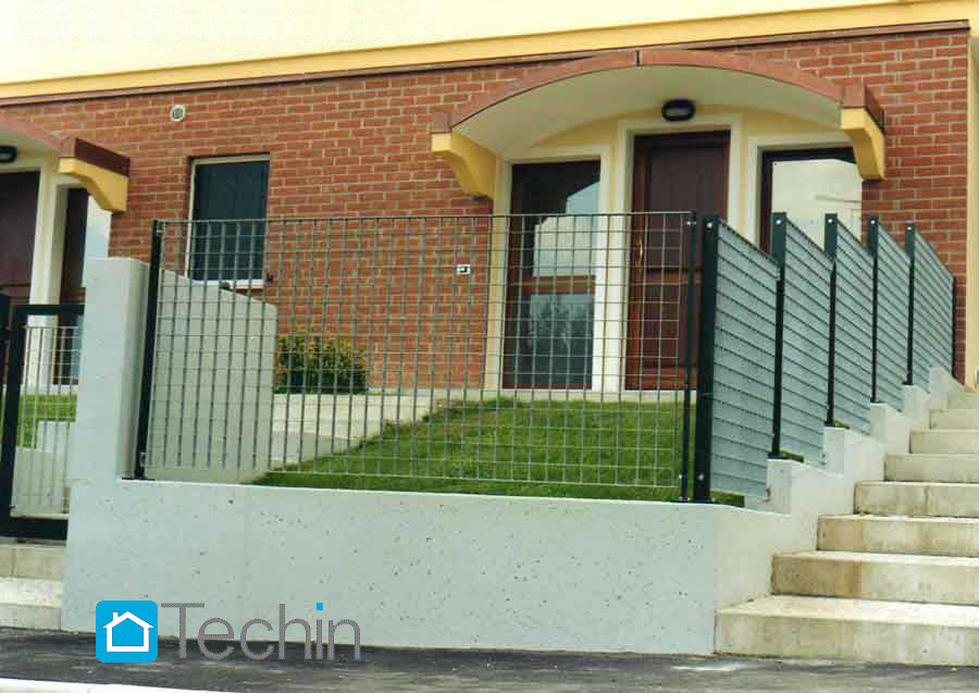 http://www.techin.it/IMG/CANCELLI_RECINZIONI/GRI/GRIGLIATO_62_01.jpg