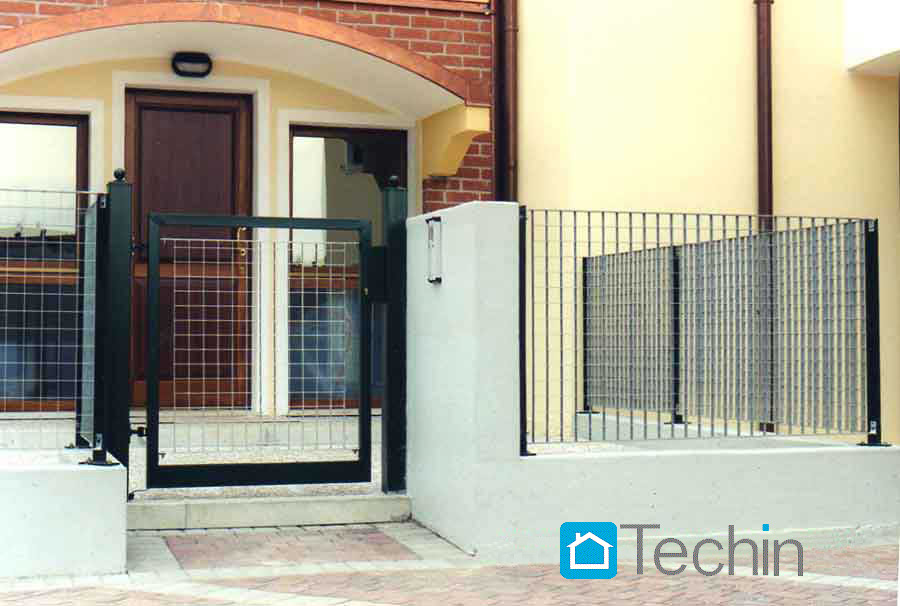 http://www.techin.it/IMG/CANCELLI_RECINZIONI/GRI/GRIGLIATO_62_03.jpg